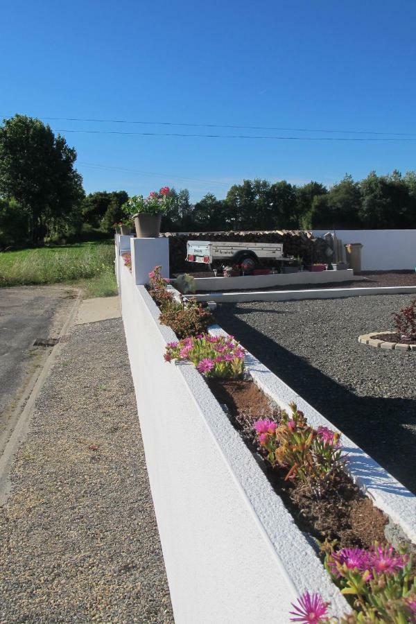 Villa Le Contrevent Saint-Julien-des-Landes Exterior foto